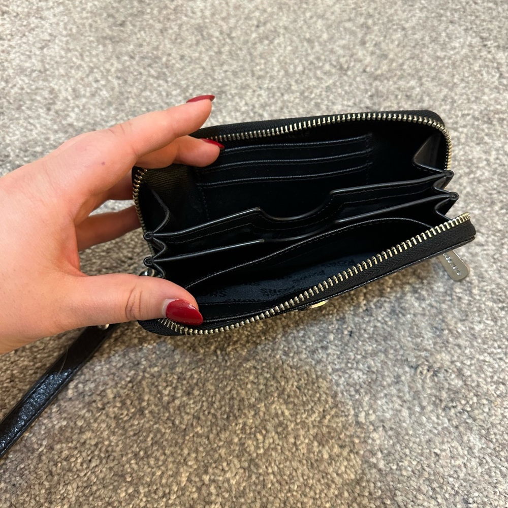 Michael Kors Wallet - Picture 3 of 7